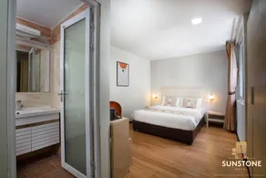 Sunstone Hotel - Image 1