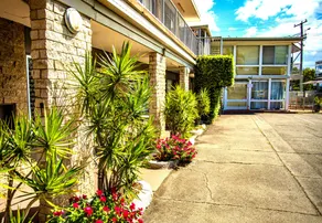 Tropicana Motel - Image 5