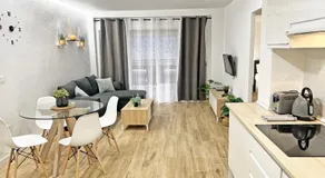 Coqueto con PISCINA, nuevo a 50m del mar, Parking Gratis OBRAS DE CONSERVACION EN FACHADA DE ENERO A 31 MAYO 2026 - Image 3