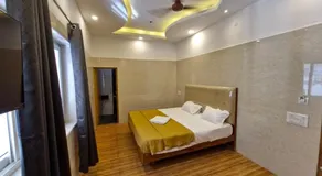 Saraa Grand - Image 2