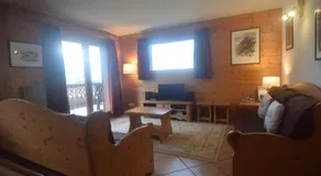 Ampio appartamento sicuro per bambini con ampia terrazza recintata - Image 2