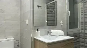 Nuevo, Cerca de San Mamés y del centro de Bilbao - Image 5