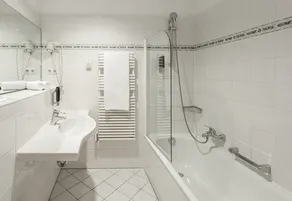 Centro National Frankfurt, Trademark Collection by Wyndham - Image 2