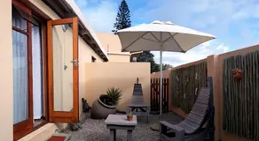 Avenues Guesthouse - Image 3