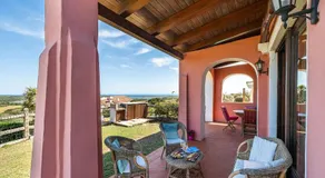 Appartement avec piscine, jardin et terrasse | Vue mer - Image 3