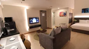 Crown Regency Serviced Suites - Image 4