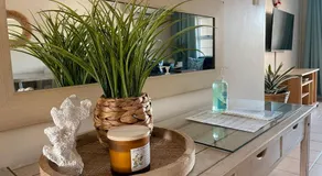 Waterfront 2 Bedroom Apartment - Image 5