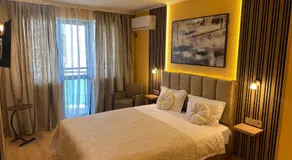 Formula 1 Motel - Image 2