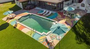 Tropical pop art getaway w Pool & Game Room - Image 4
