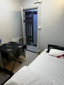 Furnished Room For Solo Traveler - Image 4