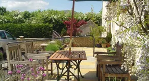 Aaron Glen Apartments - Image 3