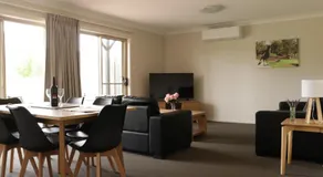 Cootamundra Heritage Motel & Apartments - Image 3