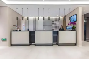 Home Inn Plus Chongqing Jiefangbei Pedestrian Street - Image 3