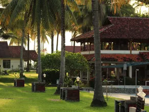 Ocean Queen Resort - Image 4
