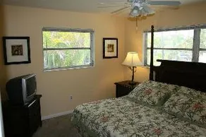 Hidden Harbor Suites - Image 2