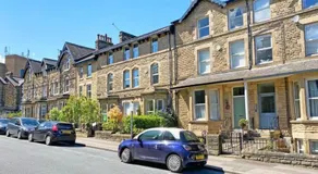 Carlton House - Spacious 4 Bed Victorian townhouse - Image 3