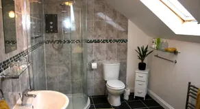 Highworth House - Image 2