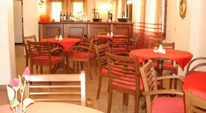 Armonia Hotel - Image 2