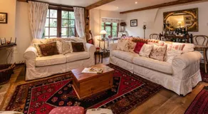 Lyne House Ideal for a celebration or reunion - Image 2