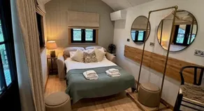 Rylands Farm Guest House - Image 2