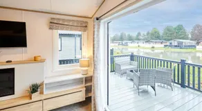 Bluebell Lodge with Hot Tub - Image 4