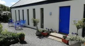 The Blue Door Apartment - Image 3