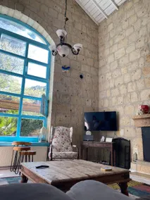 Amazing Stone House in Ida Mountain-must see - Image 2