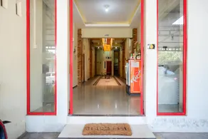 RedDoorz near Bandara Ahmad Yani Semarang - Image 3