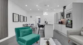 Skyline Studios Tower Bridge - Image 3