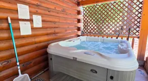 Cozy Forest Cabin with Hot Tub in Central Flagstaff - Image 2