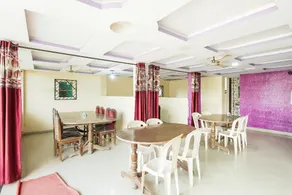 OYO 70806 Hotel Himalya - Image 2