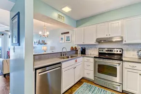 Beach Style Condo includes Smart Speaker and Beach Access - Image 2