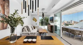 Villa avec internet haut débit, barbecue et piscine privée | Vue plage | Parfaite pour le travail à distance - Image 2