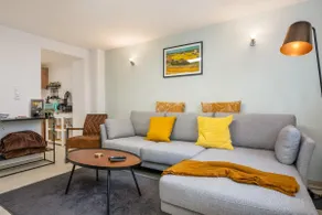 Living at Weinberg|Mario Kart|Central|Netflix - Image 4