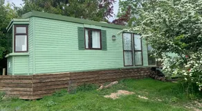 Private Countryside Holiday Cabin 10 mins from Brighton - Image 5