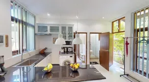 Coastal Dream House with Jacuzzi - 3 Bedrooms - Just Steps from a Stunning Beach - Image 3