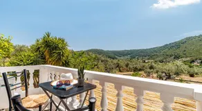 Kanaris Guesthouse - Image 4