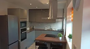 Stunning 3 bed House sleeps 5-6, WiFi, OFF Street Parking in Nottingham close to M1 - Image 5