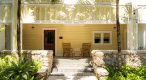Miami River Inn by Renzzi - Image 4