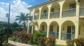 Golden Hideaway Inn - Image 4
