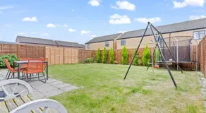 Luxury Modern House - 8 mins to NEC, Airport - Image 4