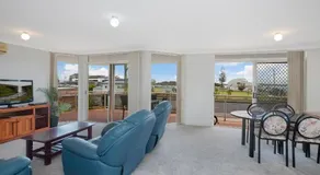 Mit Blick auf den Hastings River - Image 2