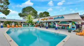 Hotel McCoy College Station - Art, Libations, Pool Society - Image 2