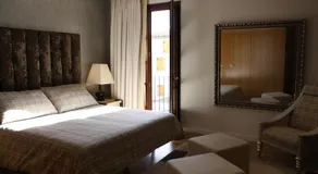 Hotel Palau dels Osset - Image 2