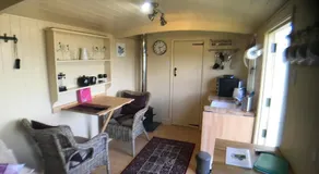 Luxury Shepherd's Hut (The Hawthorn) i Templehall - Image 2