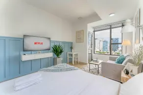 DANNY’s STYLIST FREE POOL APT in CBD, Bui Vien - Image 2