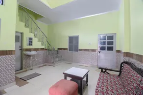 OYO 66876 Santoshi Guest House - Image 4