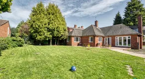4 Bedrooms- Sleeps 8 - Image 4