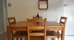Contractors, City Centre, Parking, 3 Double Rooms, Netflix, Cosy! - Image 3