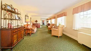 Magnuson Grand Pioneer Inn and Suites - Image 4